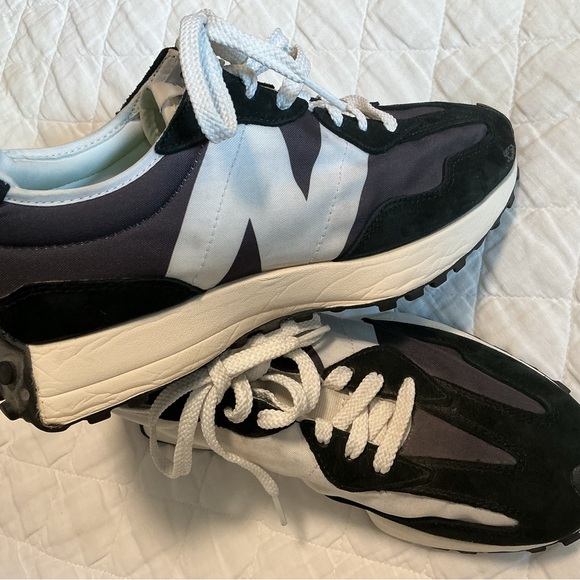 Men’s new balance 327 Sneakers size 9 - Picture 2 of 8